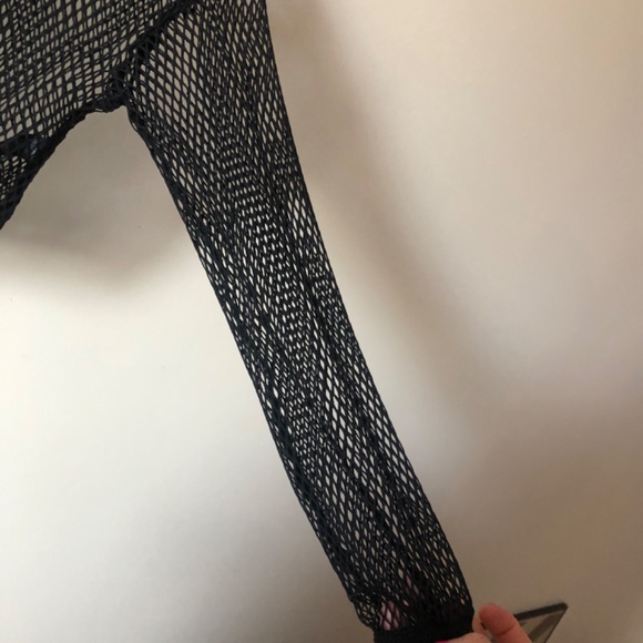 Hooded Fishnet Crop Top S - Picture 3 of 6